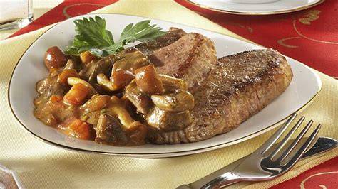 Telecí steak s houbami na pánvi