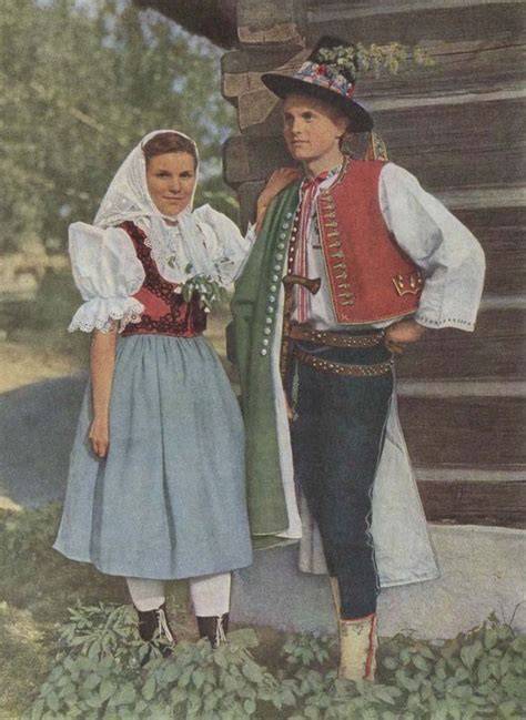 valašský kroj historická fotografie
