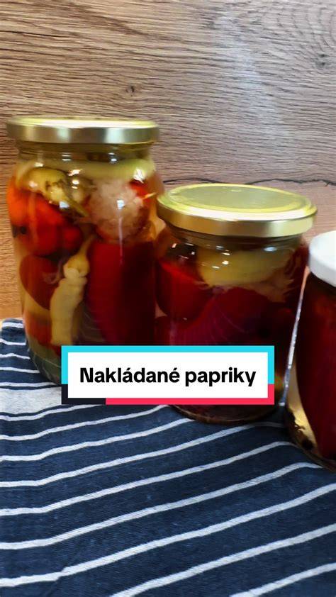 Sklenice s domácím kysaným zelím