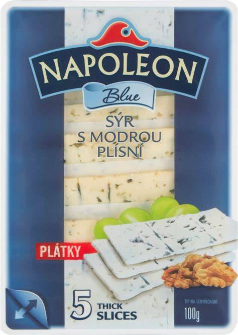 Řez sýrem s modrou plísní
