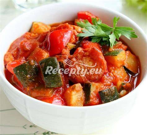 Pečené ratatouille s lilkem cuketou paprikou
