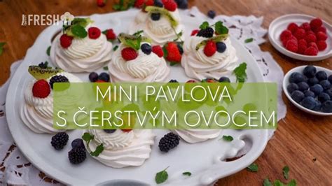 Romantická koupel s vínem a čerstvým ovocem