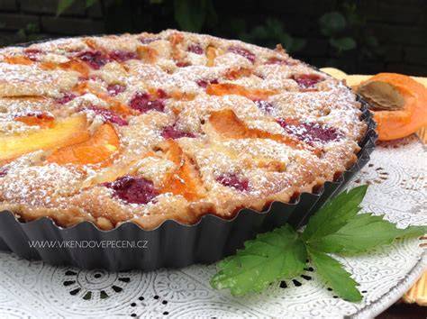 Ovocný mandlový koláč s frangipane