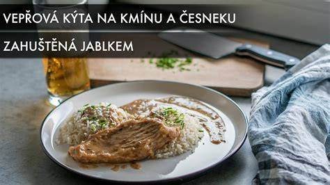 různé pokrmy z vepřové plece