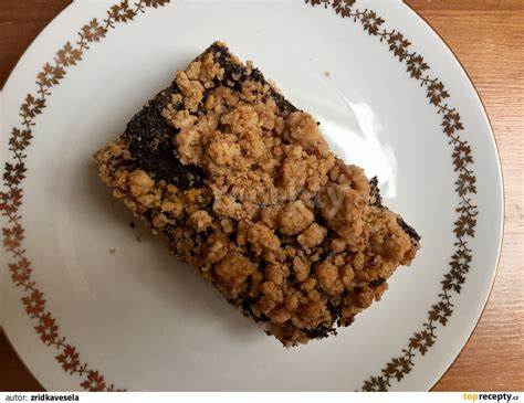 Koláč z celozrnné mouky s ostružinami