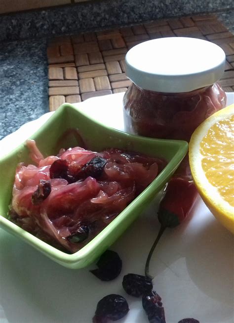 brusinkový dip s pomerančem a chilli