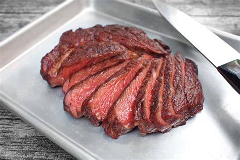 grilovaný steak v elegantním steakhouse
