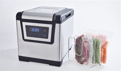 GN 1/1 nádoba s ponorným sous vide vařičem