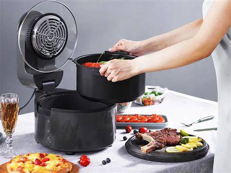 Horkovzdušná fritéza s vyjímatelným košem