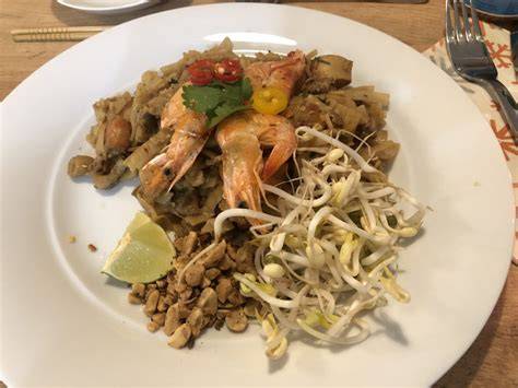 pad thai s mořskými plody