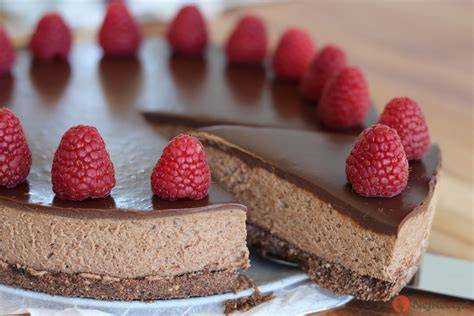 Čokoládový cheesecake s malinami